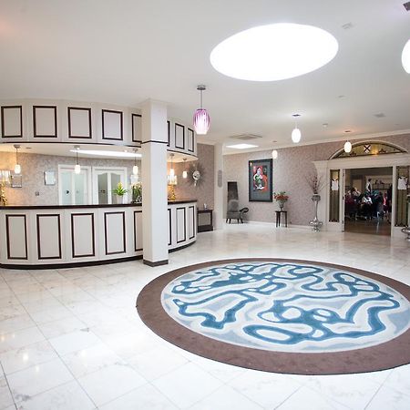 Earl Of Desmond Hotel Трали Экстерьер фото