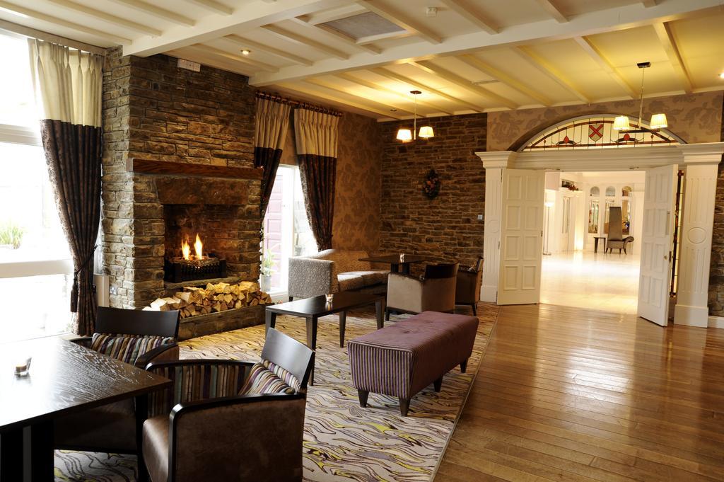 Earl Of Desmond Hotel Трали Экстерьер фото